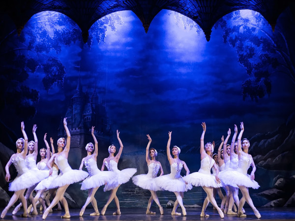 Royal Classical Ballet  Η λίμνη των κύκνων