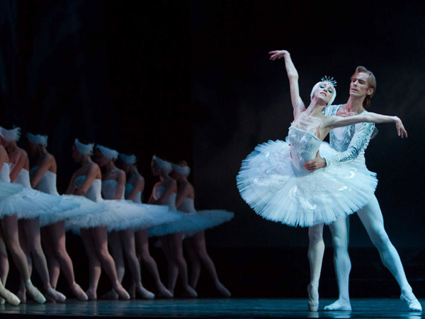 Royal Classical Ballet  Η λίμνη των κύκνων