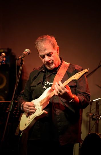 Δημήτρης Σταρόβας & Starovas Band + φίλοι